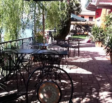 Nest On The Lake